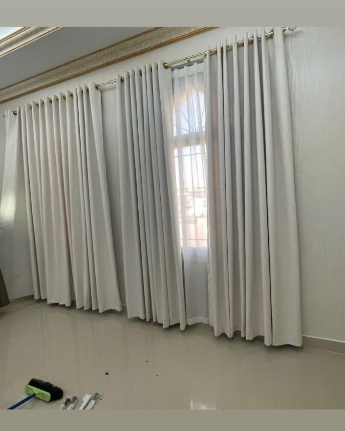 Curtain 3